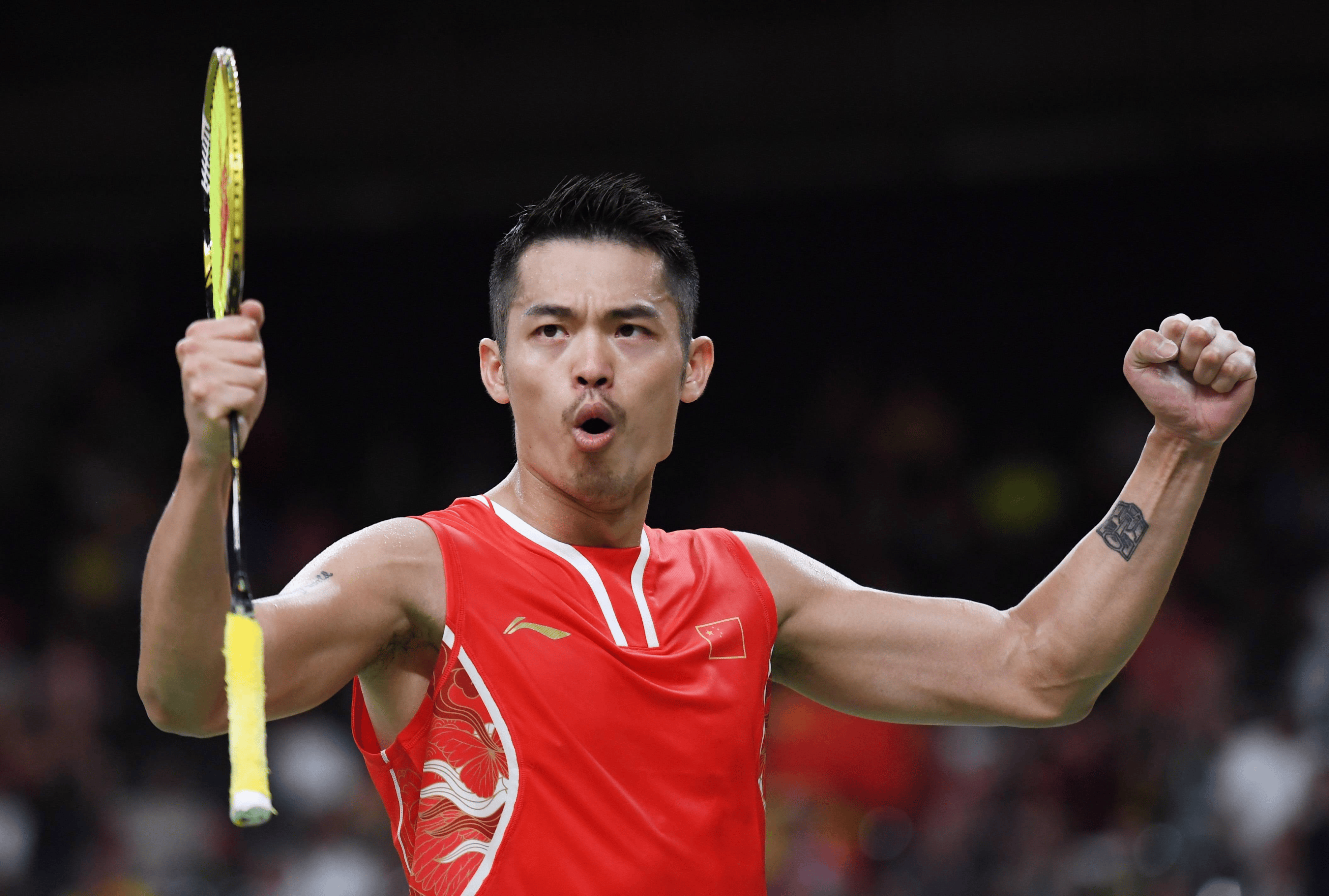 中国羽毛球队绝地反击法国羽毛球队，李宗伟绝境逆转