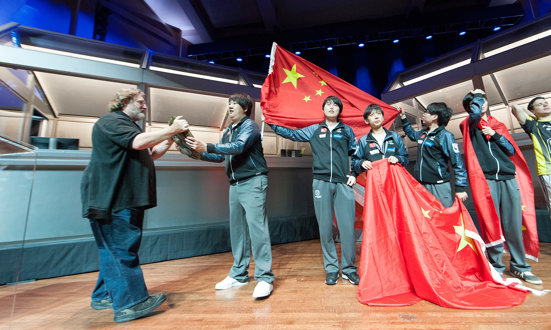 Dota2小组赛落幕,强队悉数晋级 Dota2小组赛落幕,强队悉数晋级