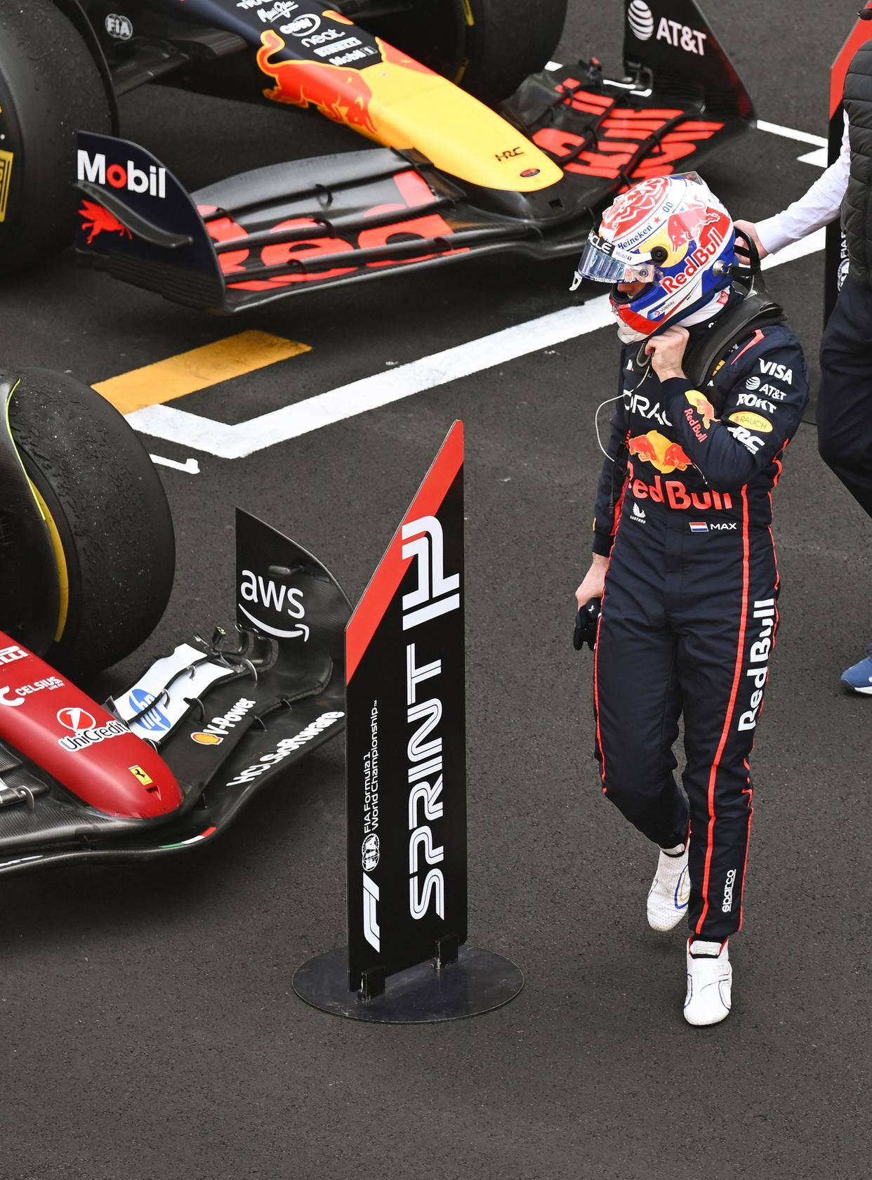 迈凯伦横扫雷诺车队，汉密尔顿惊艳四座