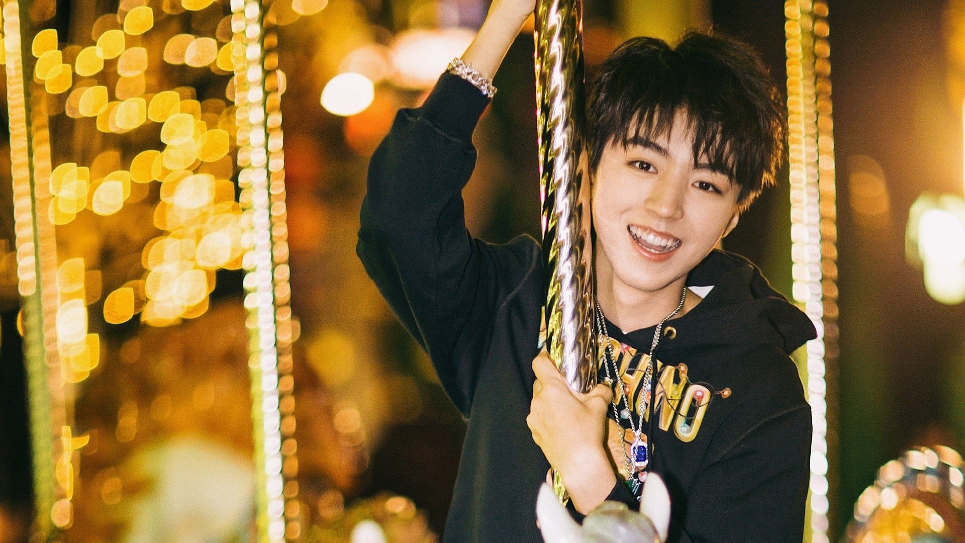 从精密仪器到手术刀，解析红牛车队如何用系统性能精准切割哈斯防线，塞恩斯成终极执行者