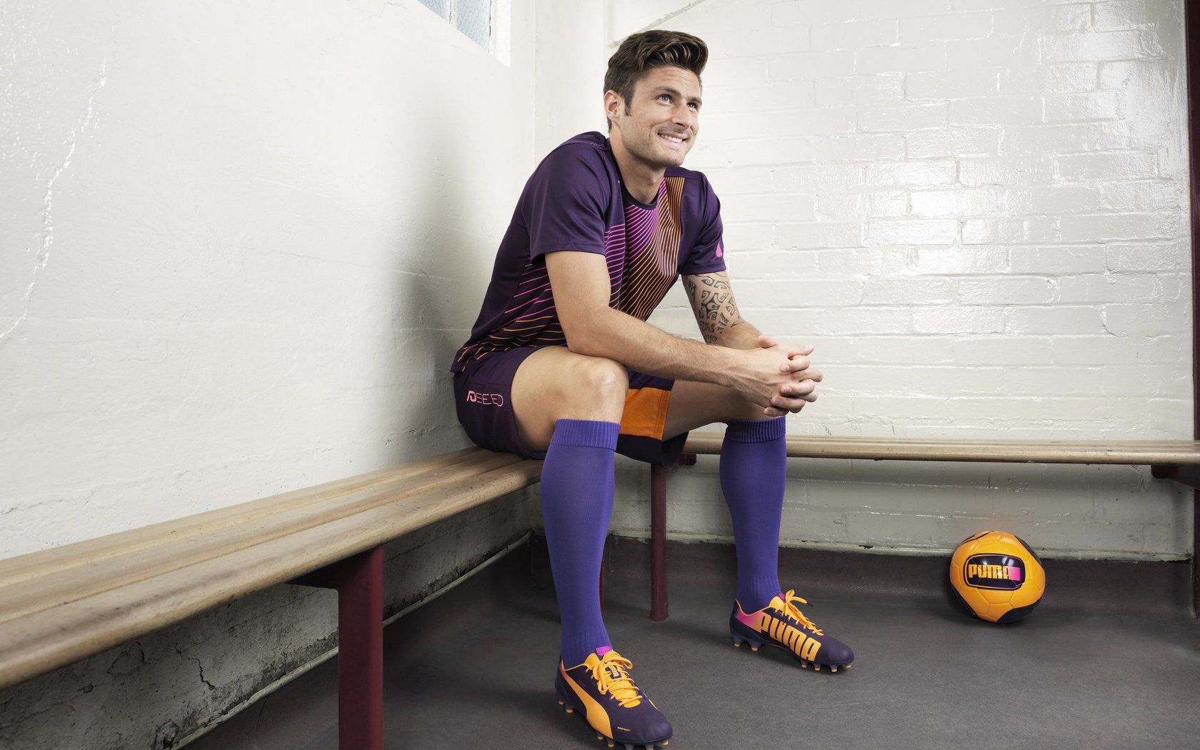 绿茵唯一性,贝林厄姆的闪电与尼斯的绝杀,足球如何以不同方式定义奇迹