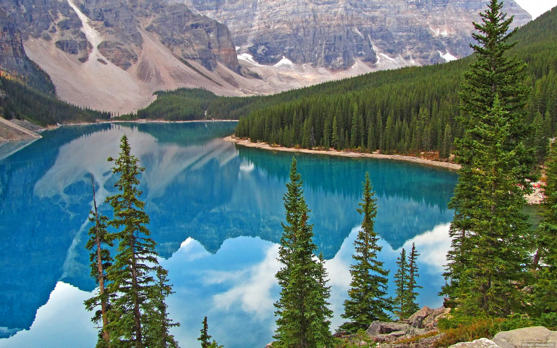 火光与棋局,佩德里点燃西班牙的夜,比利亚雷亚尔在决胜时刻带走奥地利