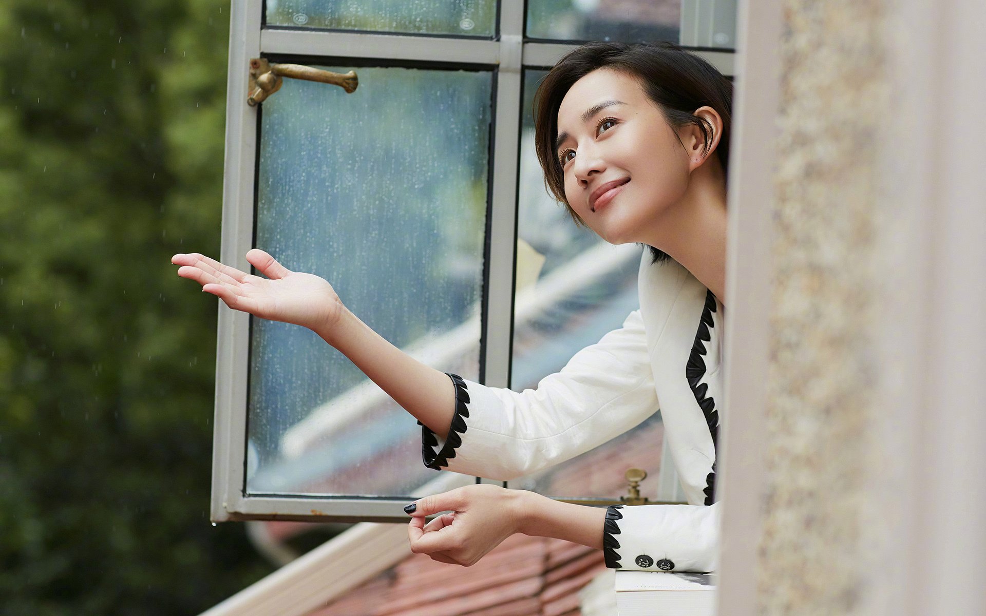 足球之子颠覆篮球殿堂，加维跨界率葡萄牙队绝境逆袭巴黎