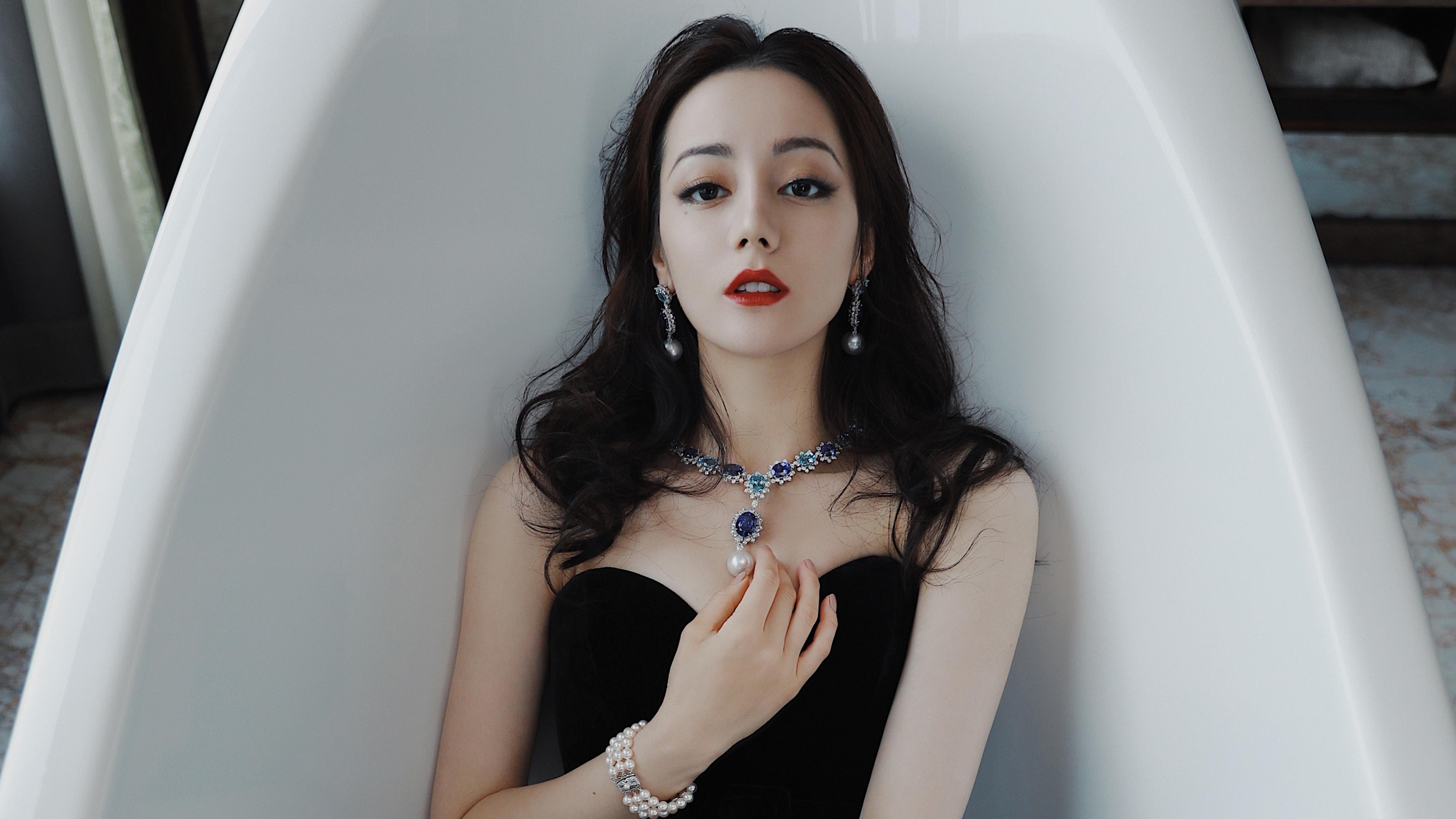 当过气控卫变身关键先生,范弗利特一锤定音背后的湖人战术完胜