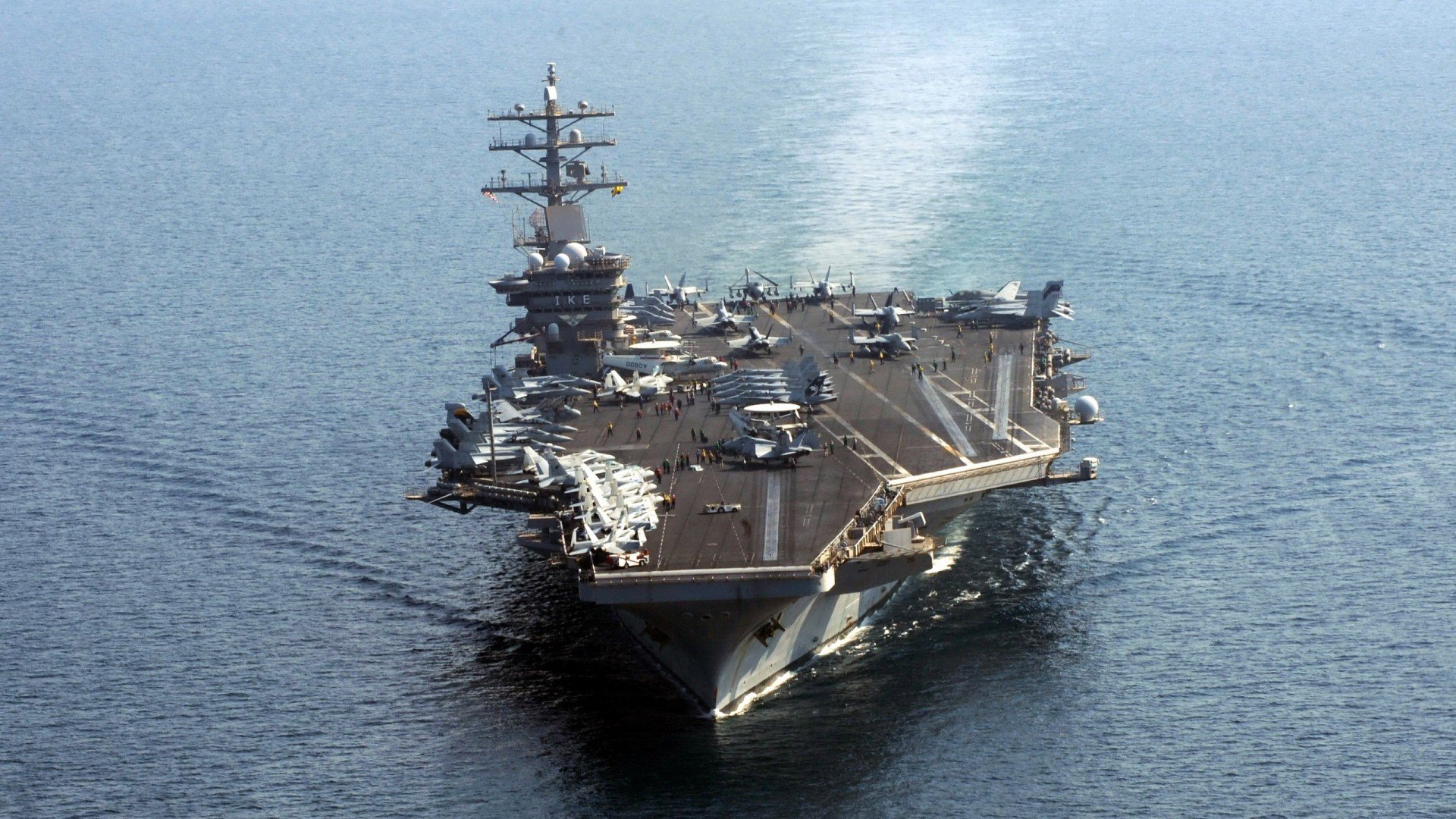 库尔图瓦的最后一圈,F1年度争冠夜里的足球式制胜扑救