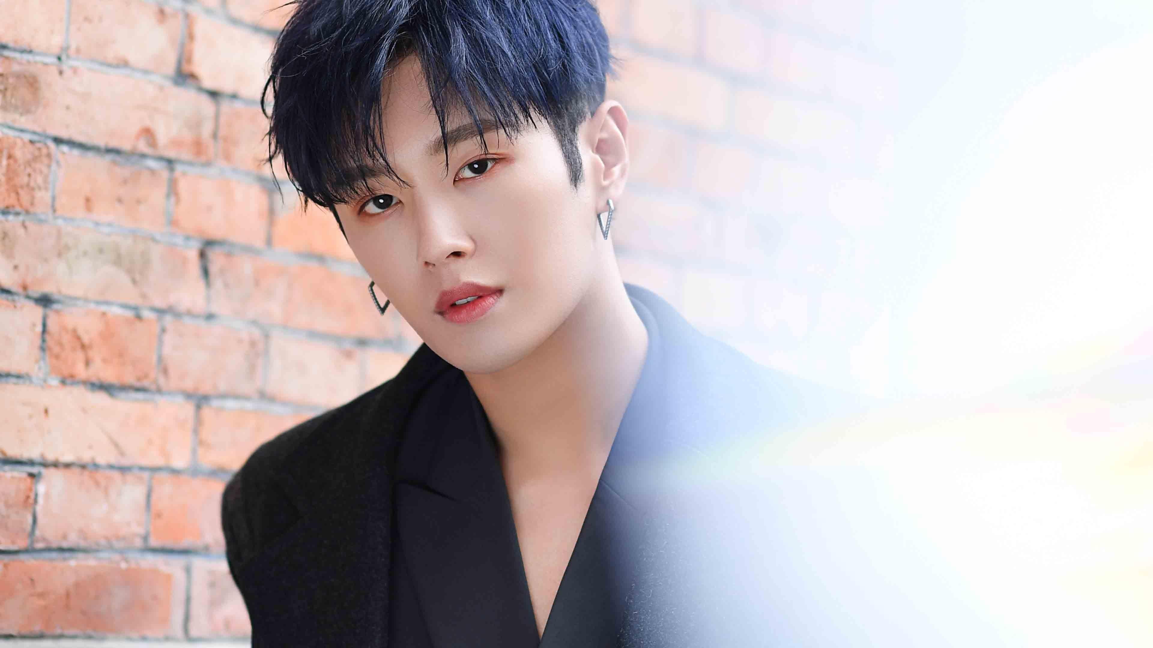 字母哥的角斗士咆哮与独行侠的数据革命，篮球世界两种基因的激烈碰撞